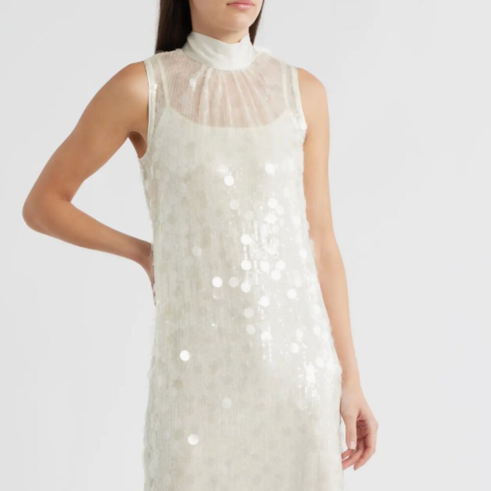 Julia Jordan Sequin Embellished Sleveless Evening Dress